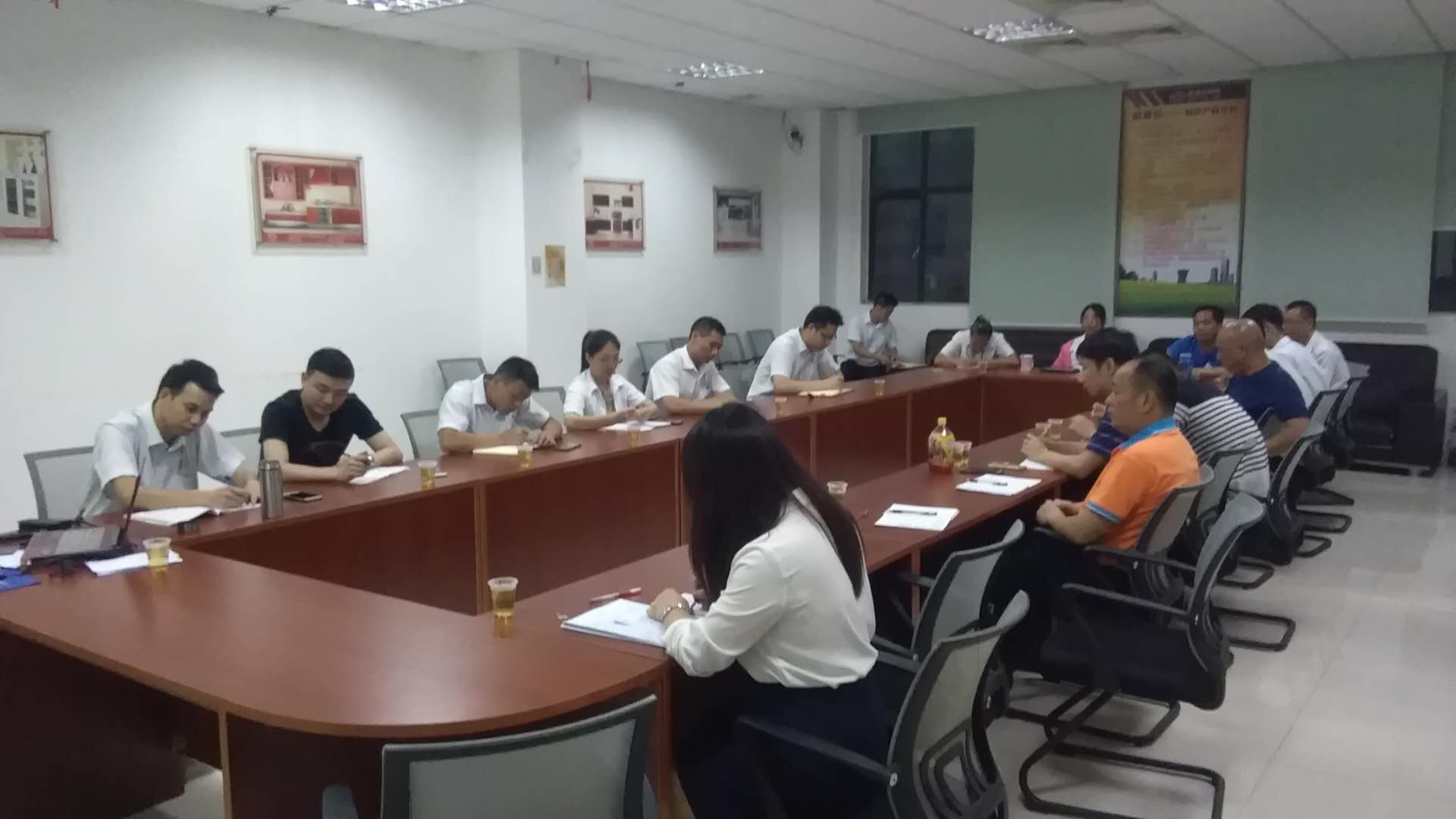 区浩景先生强调提高生产安全工作管理要求 区浩景先生强调提高生产安全工作管理要求